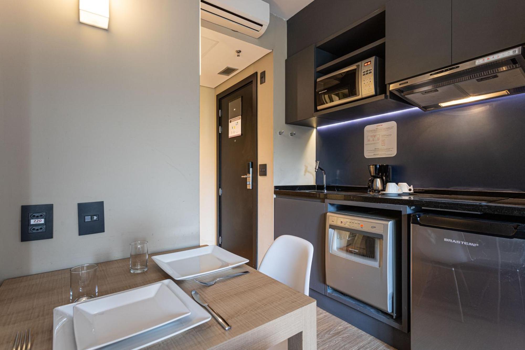 Charlie Alphaville Apartment